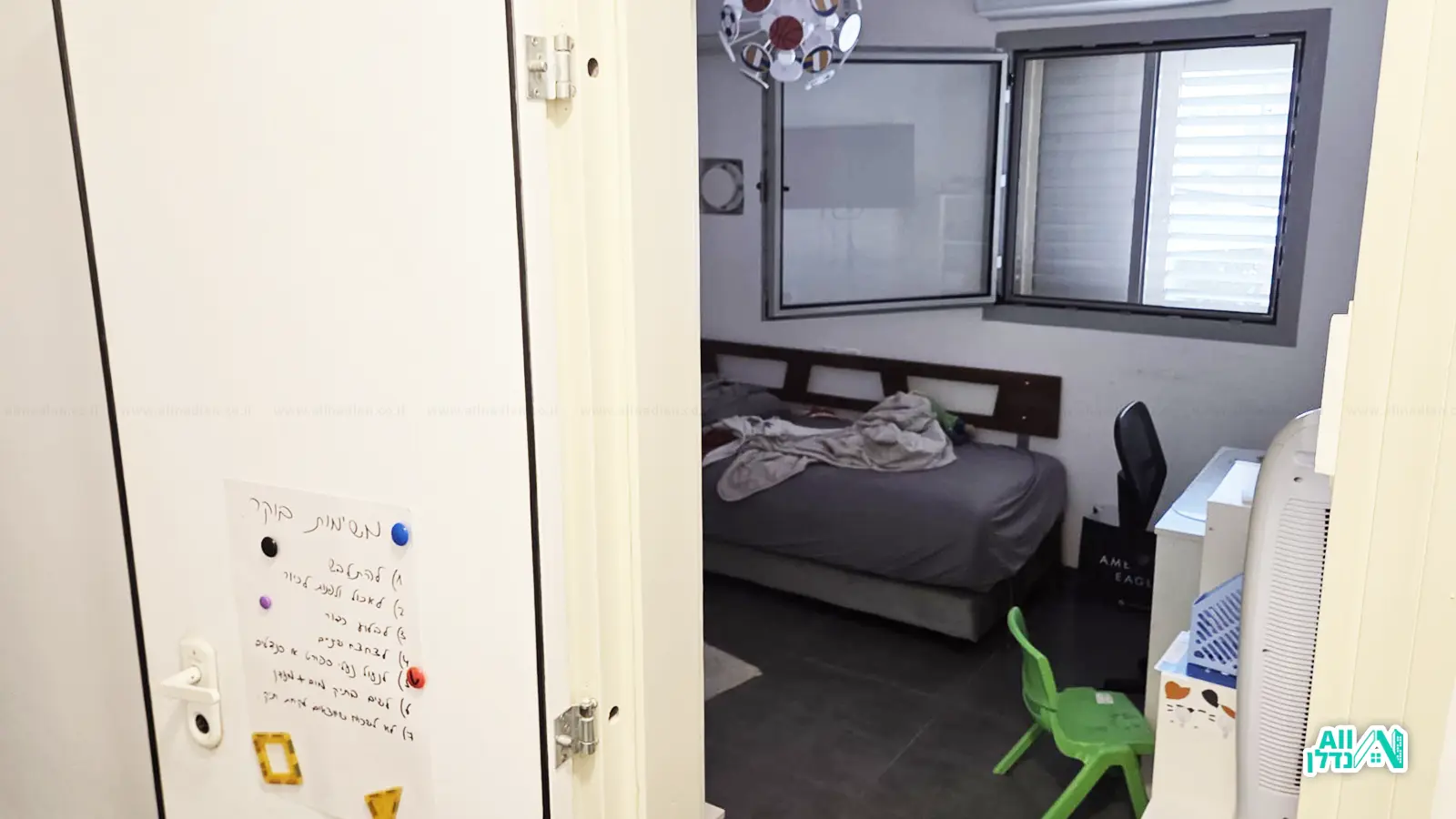 מרחב קטן, שקט גדול: כשהממ"ד הופך מתקן מחייב לחלל שמעניק יציבות וביטחון