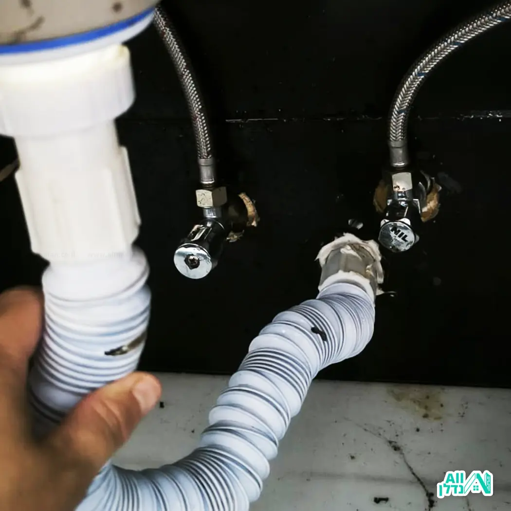 נזילות, רטיבות ולחץ מים: כך מאתרים את הבעיה בלי להרוס את הבית