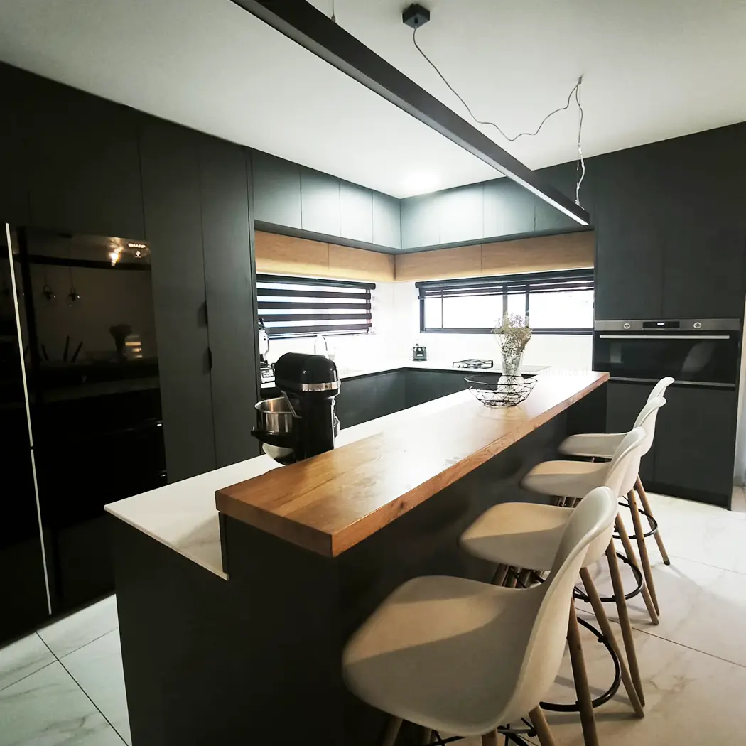 שדרוג מול שיפוץ מקיף - מה המטבח שלכם באמת צריך?