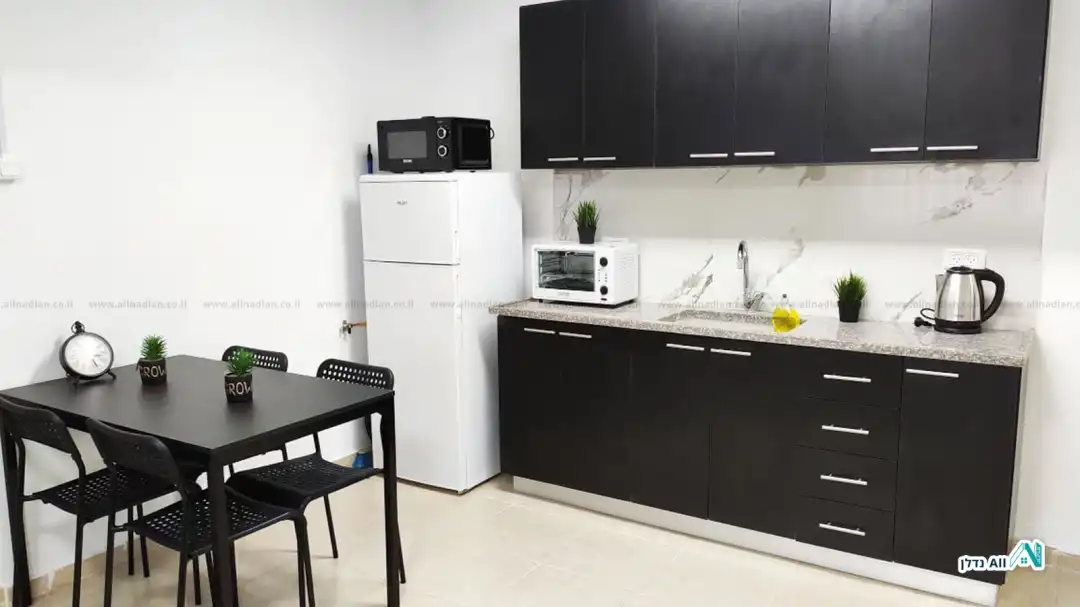 מטבח ופינת אוכל בדירה