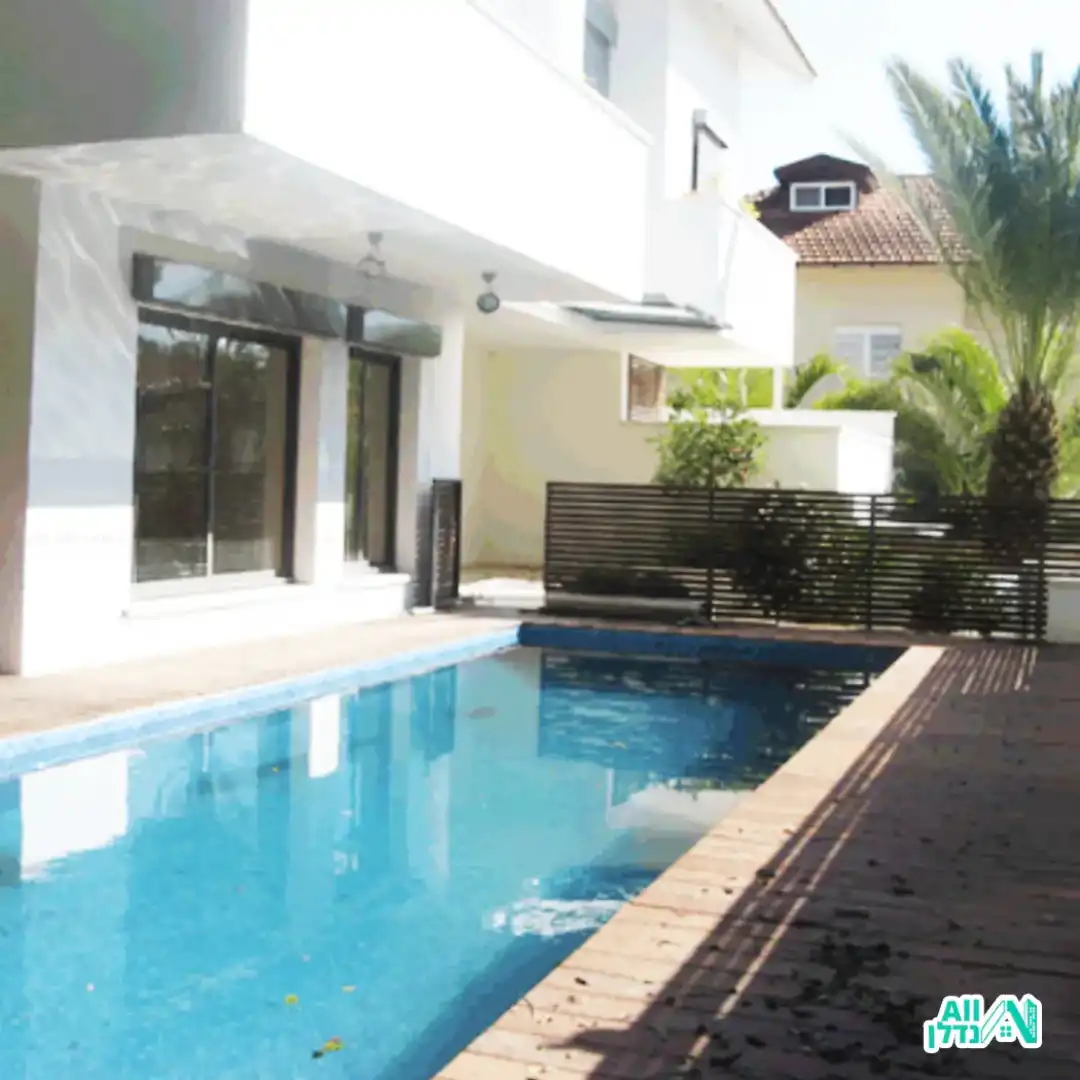 וילה בהרצליה פיתוח