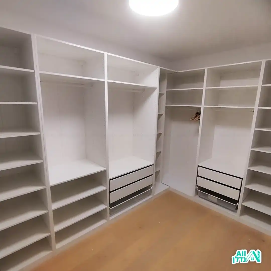 הרכבת חדר ארונות