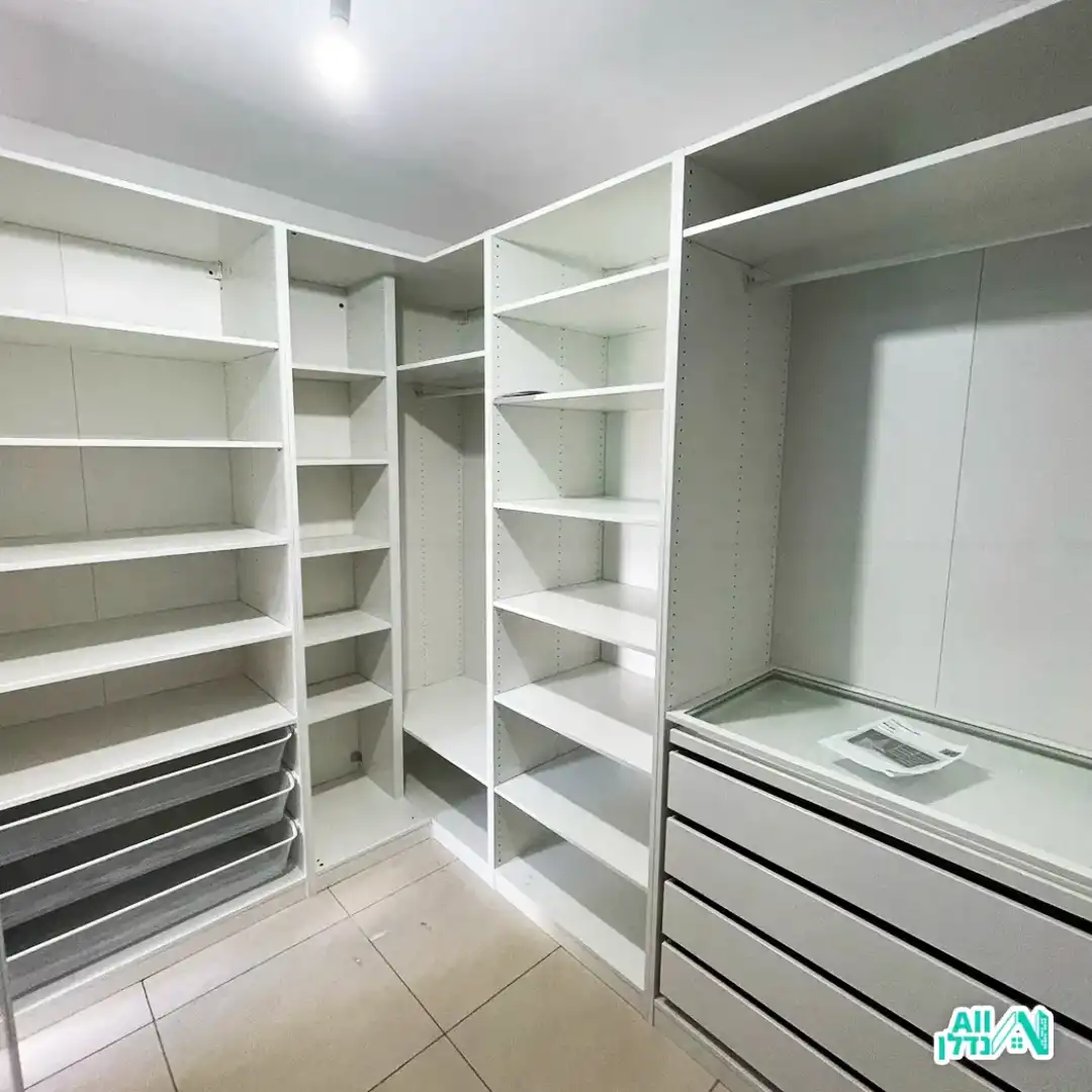 הרכבת חדר ארונות