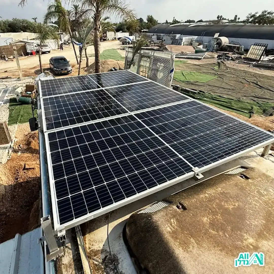 ניקוי פאנלים סולריים