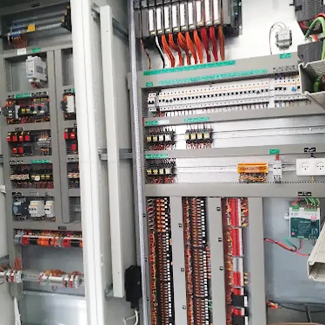 יוני צחנובסקי שירותי חשמל